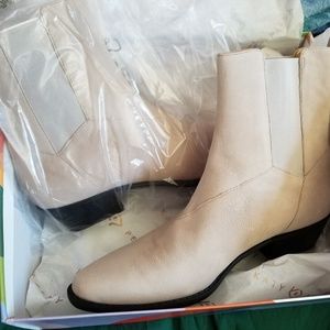Katty Perry ankle boots  never worn